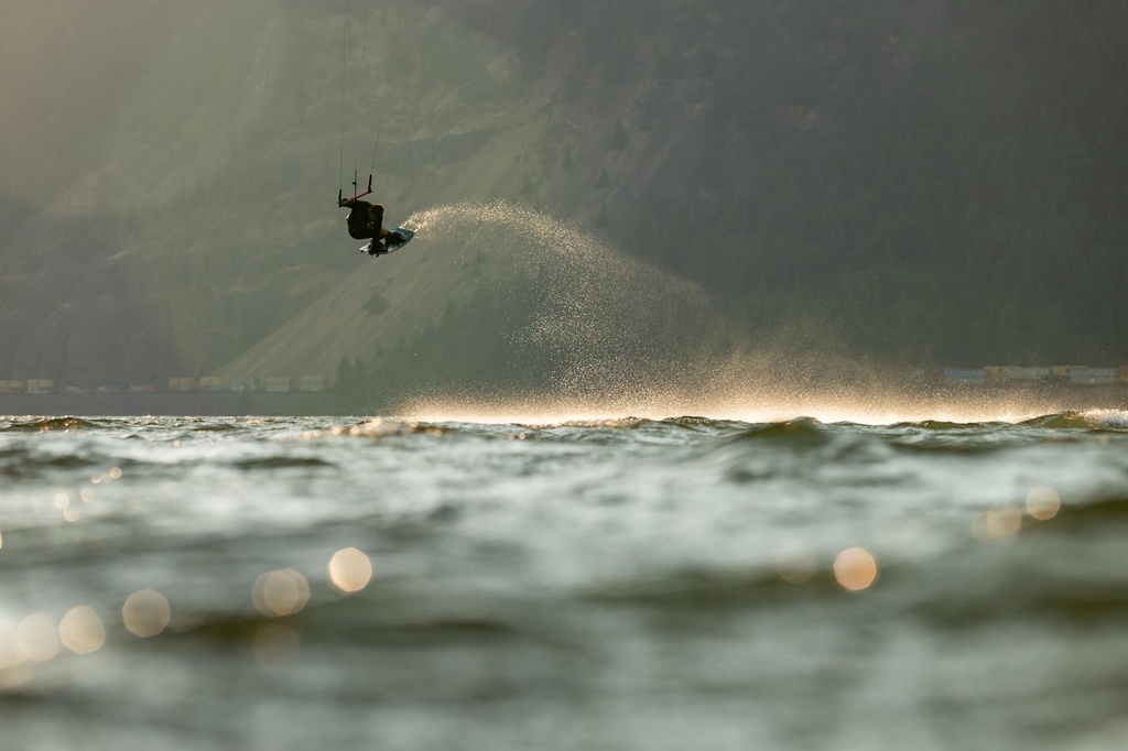 Naish Motion NVision 2024