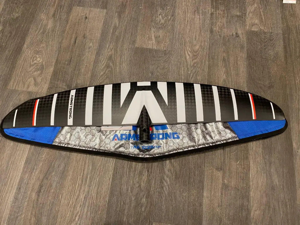 Armstrong MA1225 Frontwing